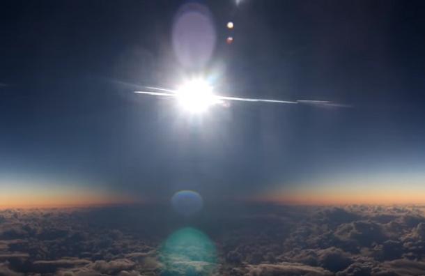 Alaska Airlines ajusta vuelo para “interceptar el eclipse”