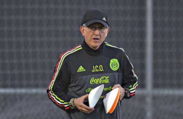 Osorio hará lista de 32 jugadores para próximos juegos del Tri