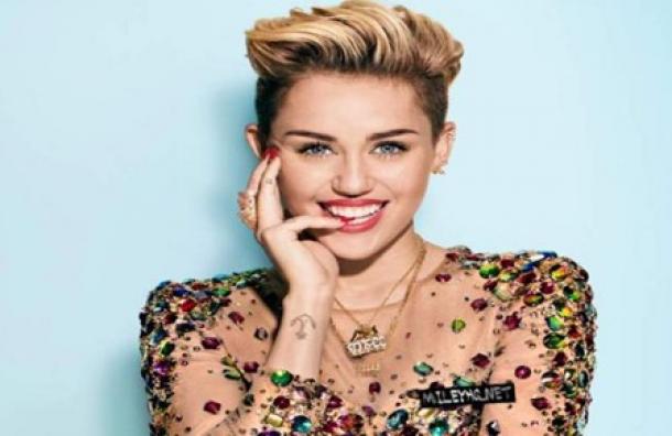 Miley Cyrus ha decidido no convertirse en madre. Aquí te explicamos las razones