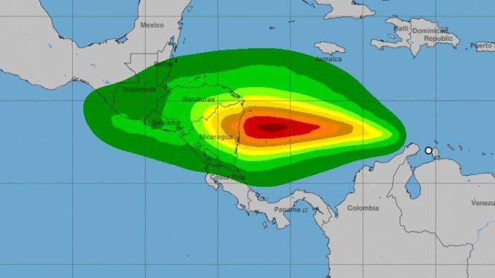 Máxima alerta en Nicaragua y Honduras por potencial huracán en el Caribe -  Canal 10