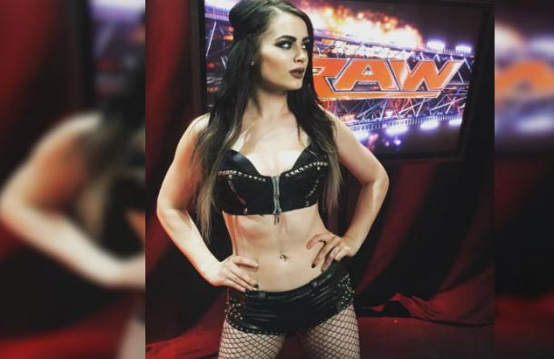 Luchadora de la WWE es víctima de robo de fotos íntimas y las filtraciones seguirán